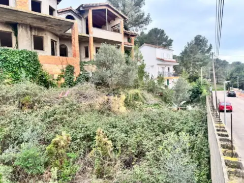 Chalet en calle Esparraguera, nº 21 -23